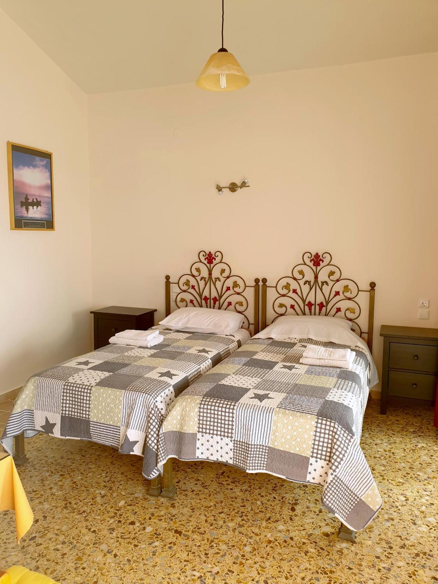 Filippos Apartments "Room 5" No Kitchen Spartia  Bagian luar foto